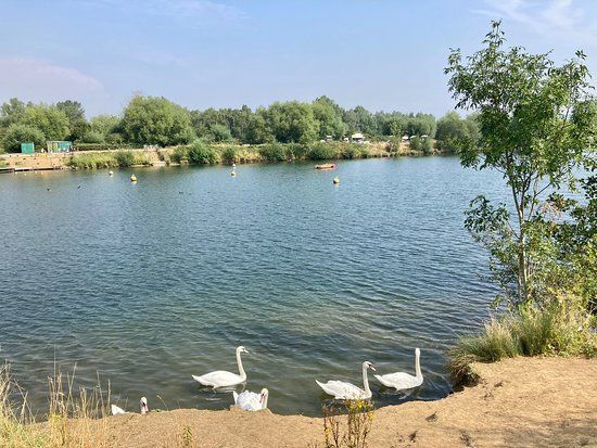 Leybourne lakes