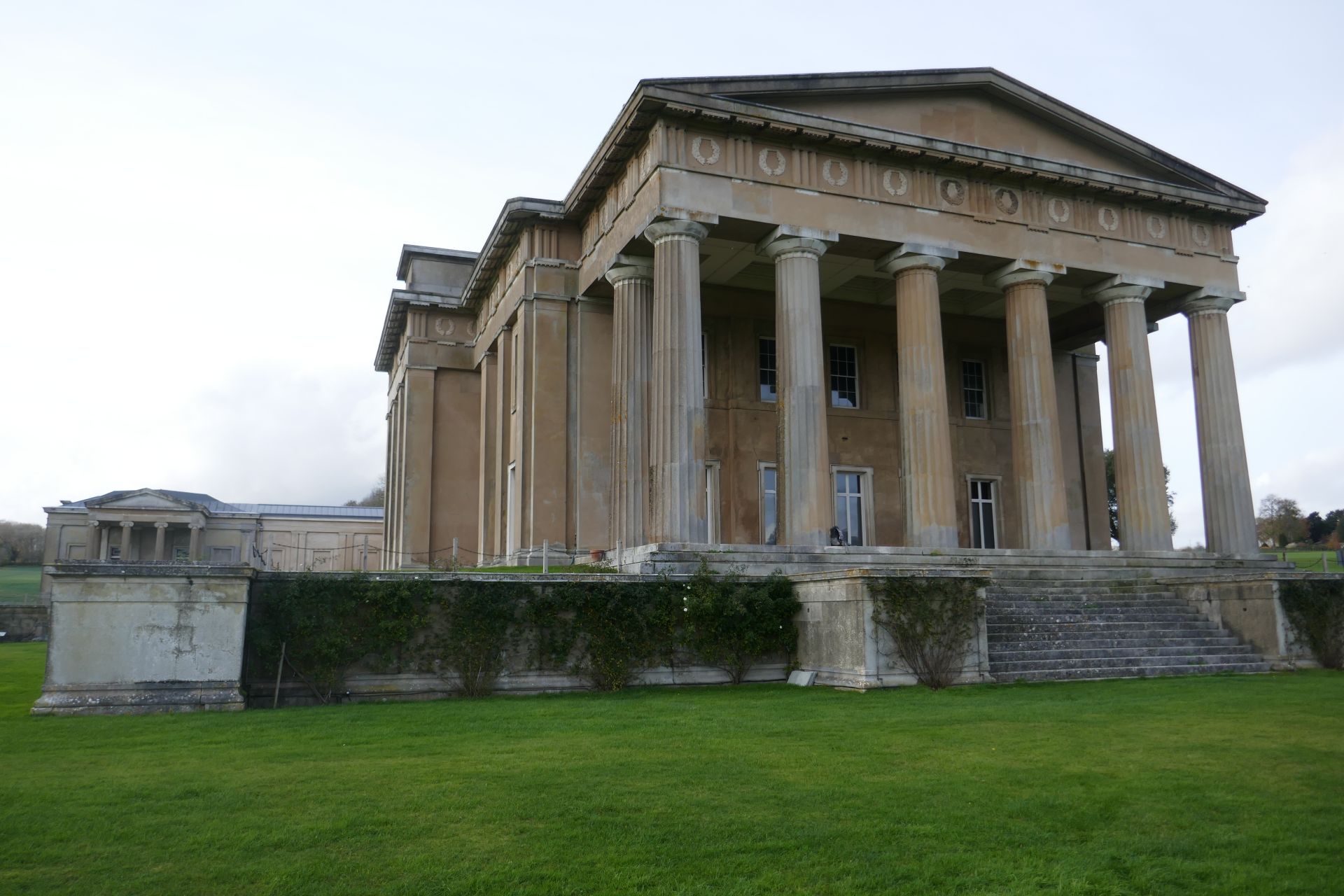 Lunch stop on the steps