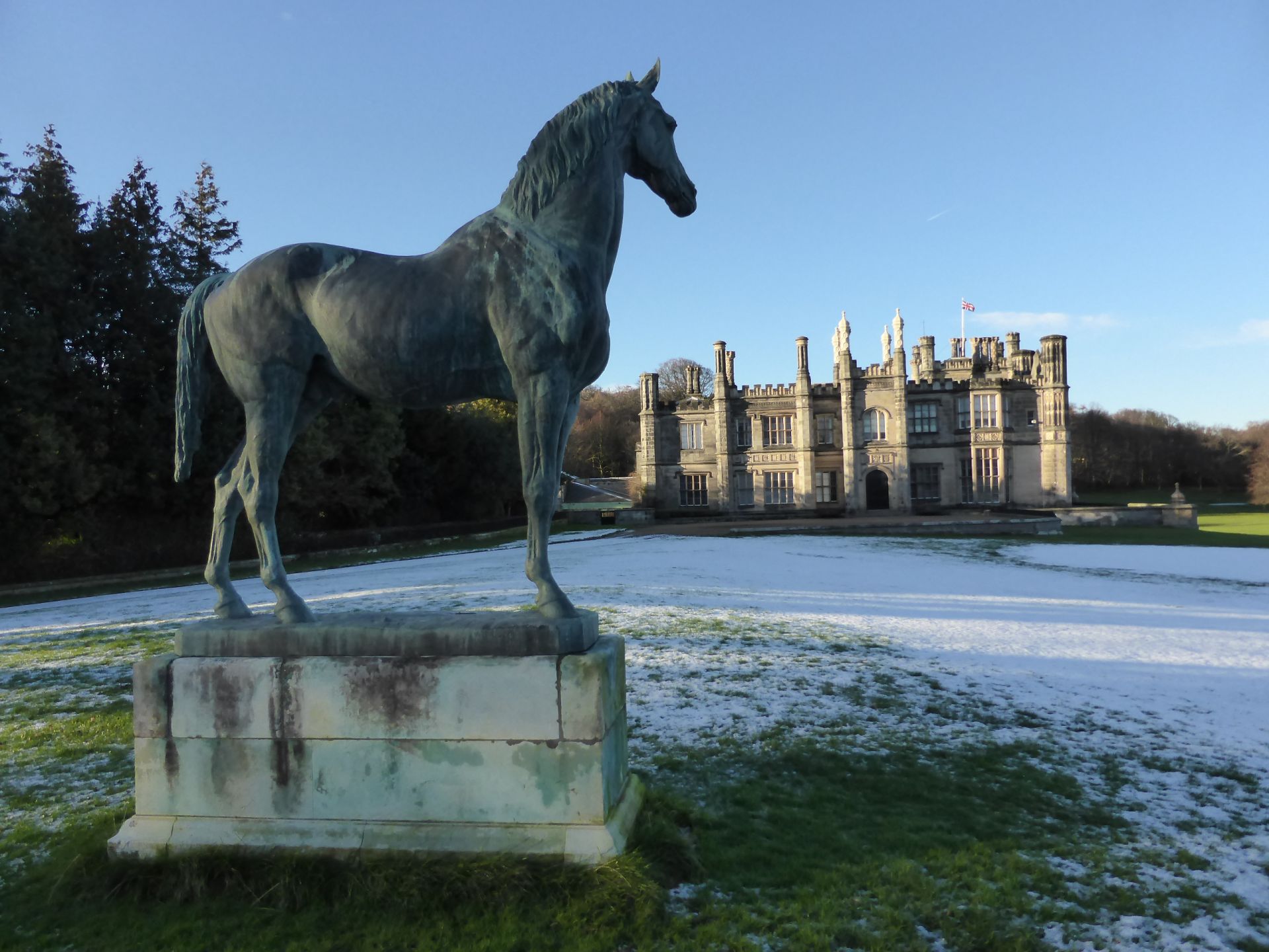 Dalmeny House