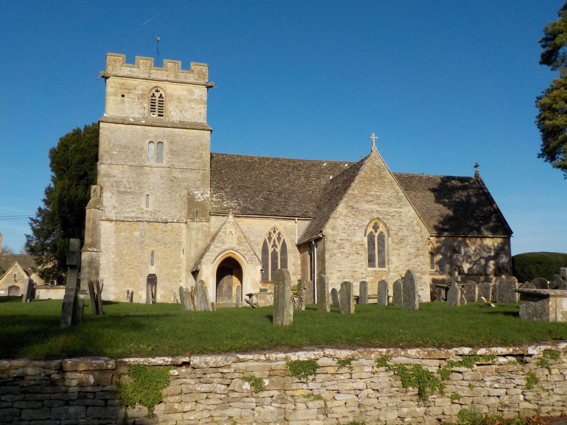 Latton, Down Ampney, Thames & Severn Canal. - Ramblers