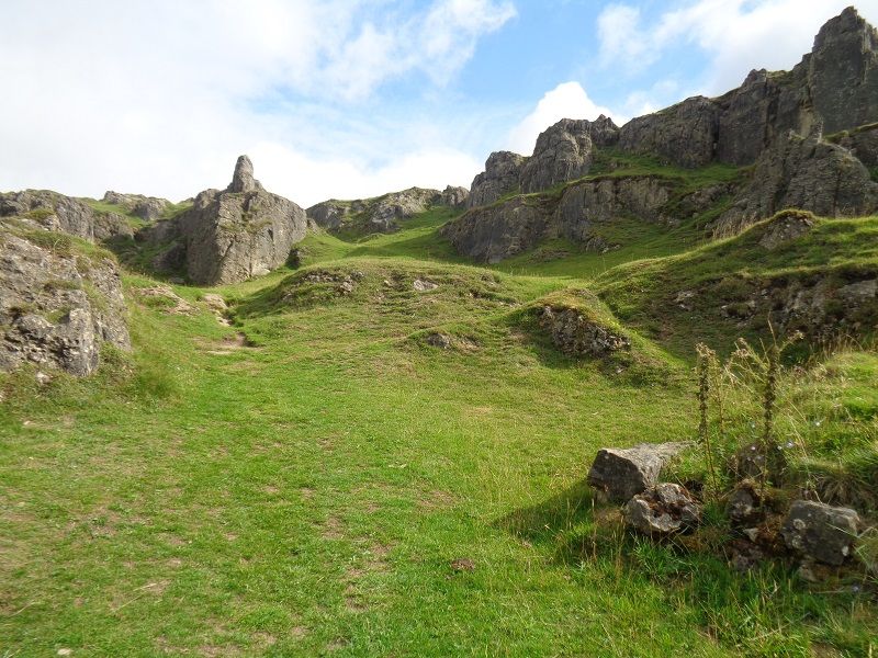 Approach Harbro Rocks