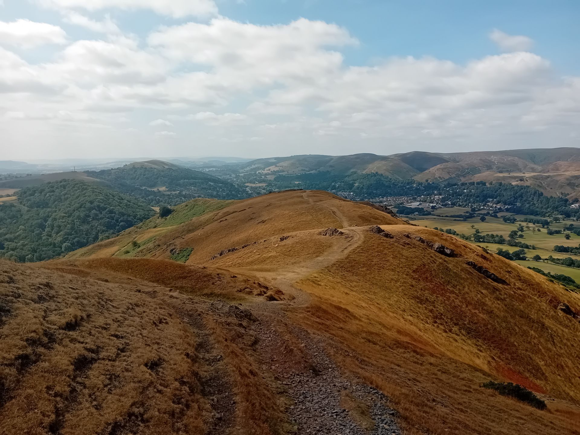 Looking along the spine of Caer Caradoc towards Church Stretton.
