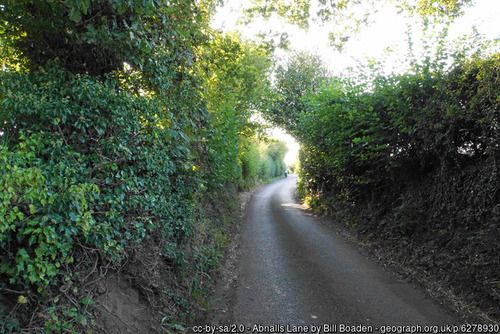 Abnalls Lane, copyright Bill Boaden, used under Creative Commons licence v2.0.