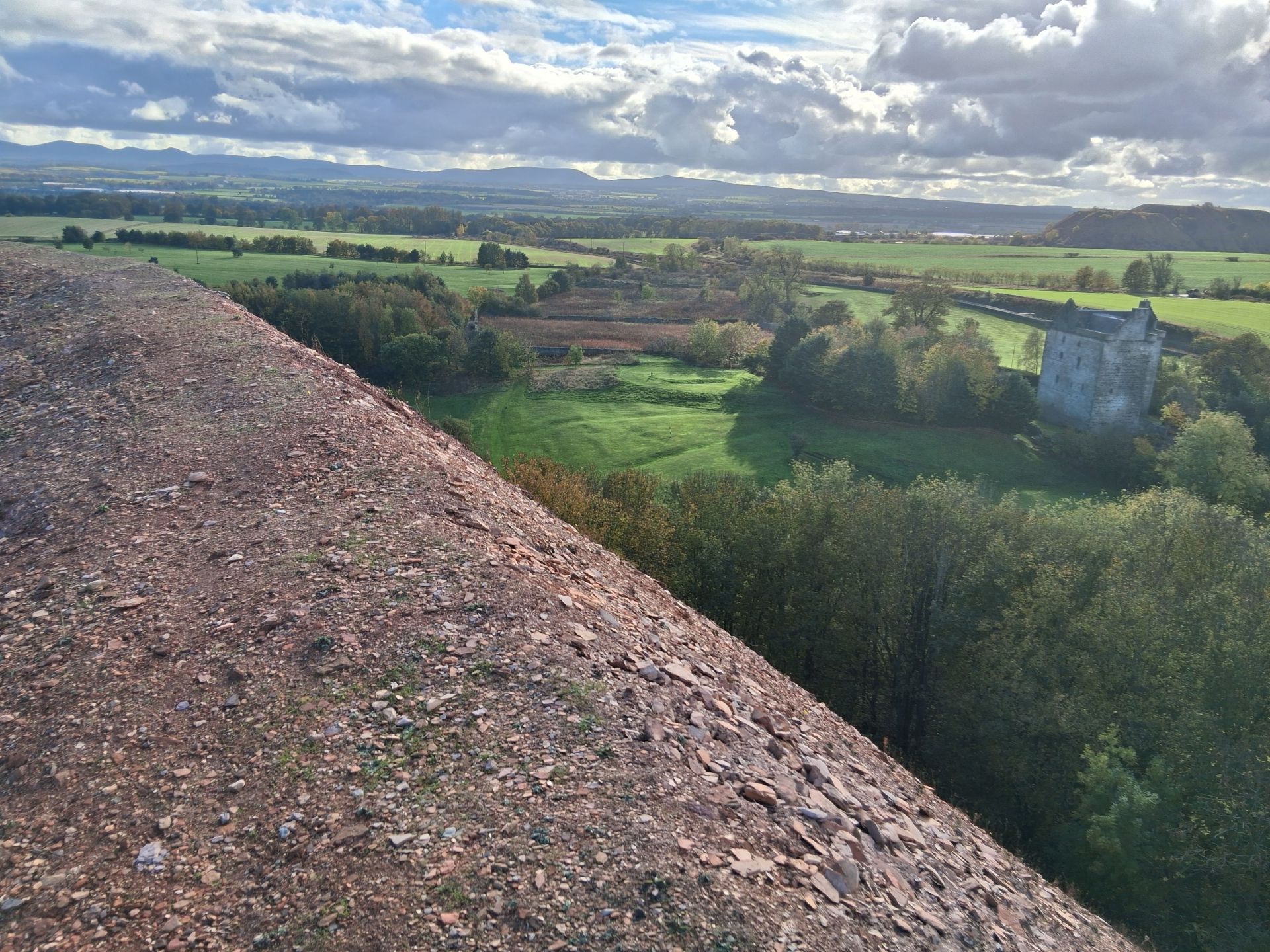 Niddrie Bing looking down to Niddrie Castle