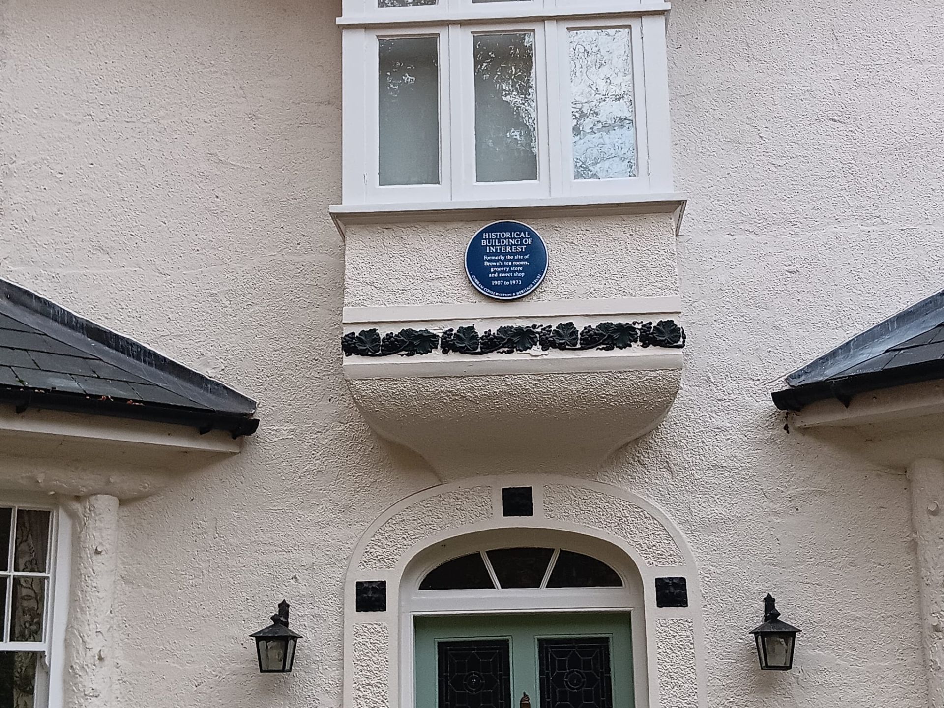 Browns Corner © Sylvia C 2025