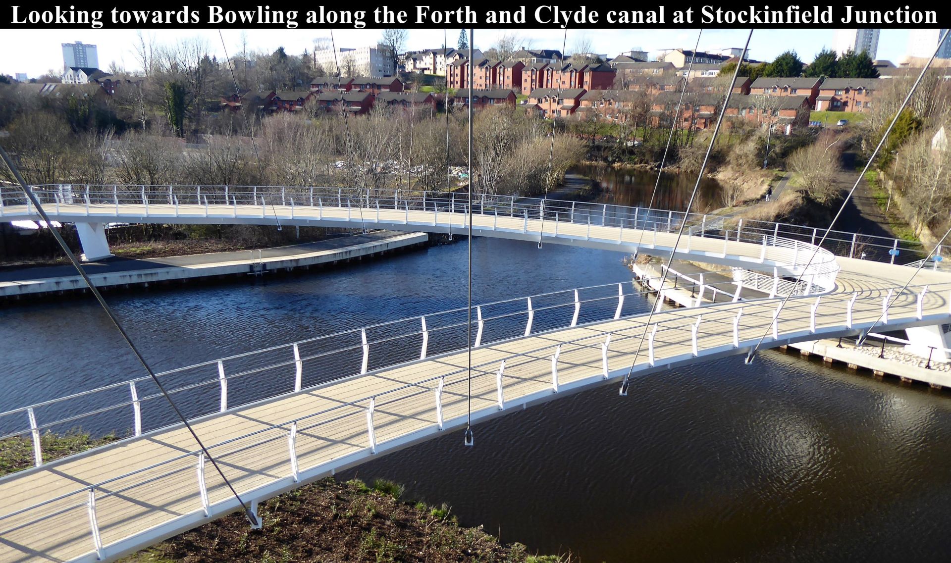 Looking towards Bowling along the Forth and Clyde canal at Stockinfield Junction