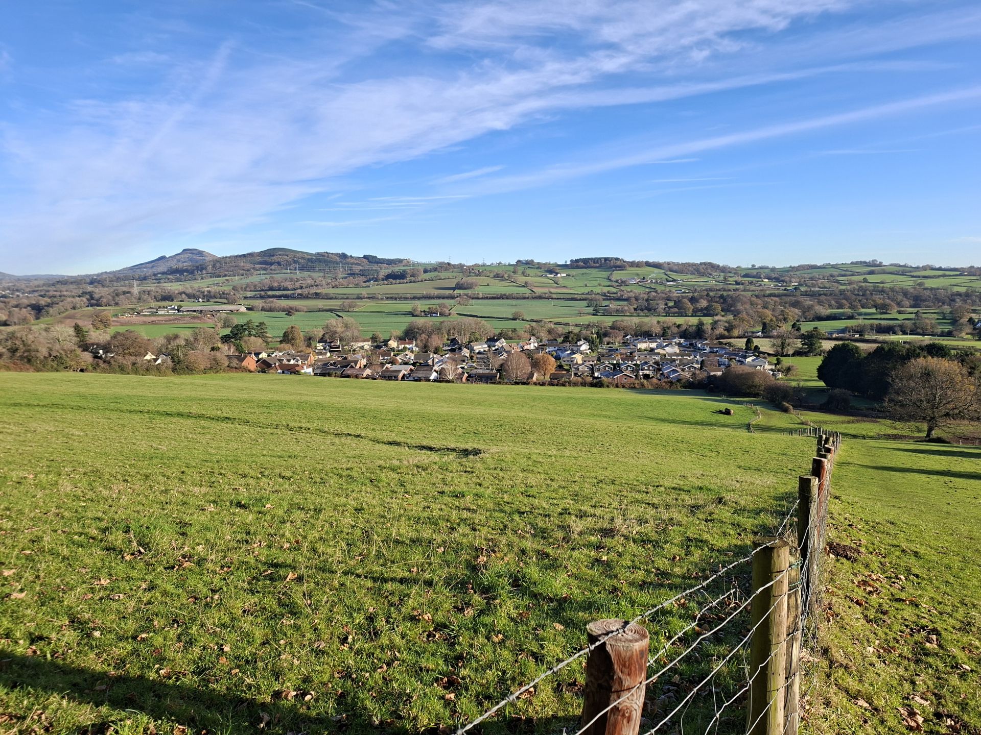 View towards Llanellen and Ysgyryd FawrY 