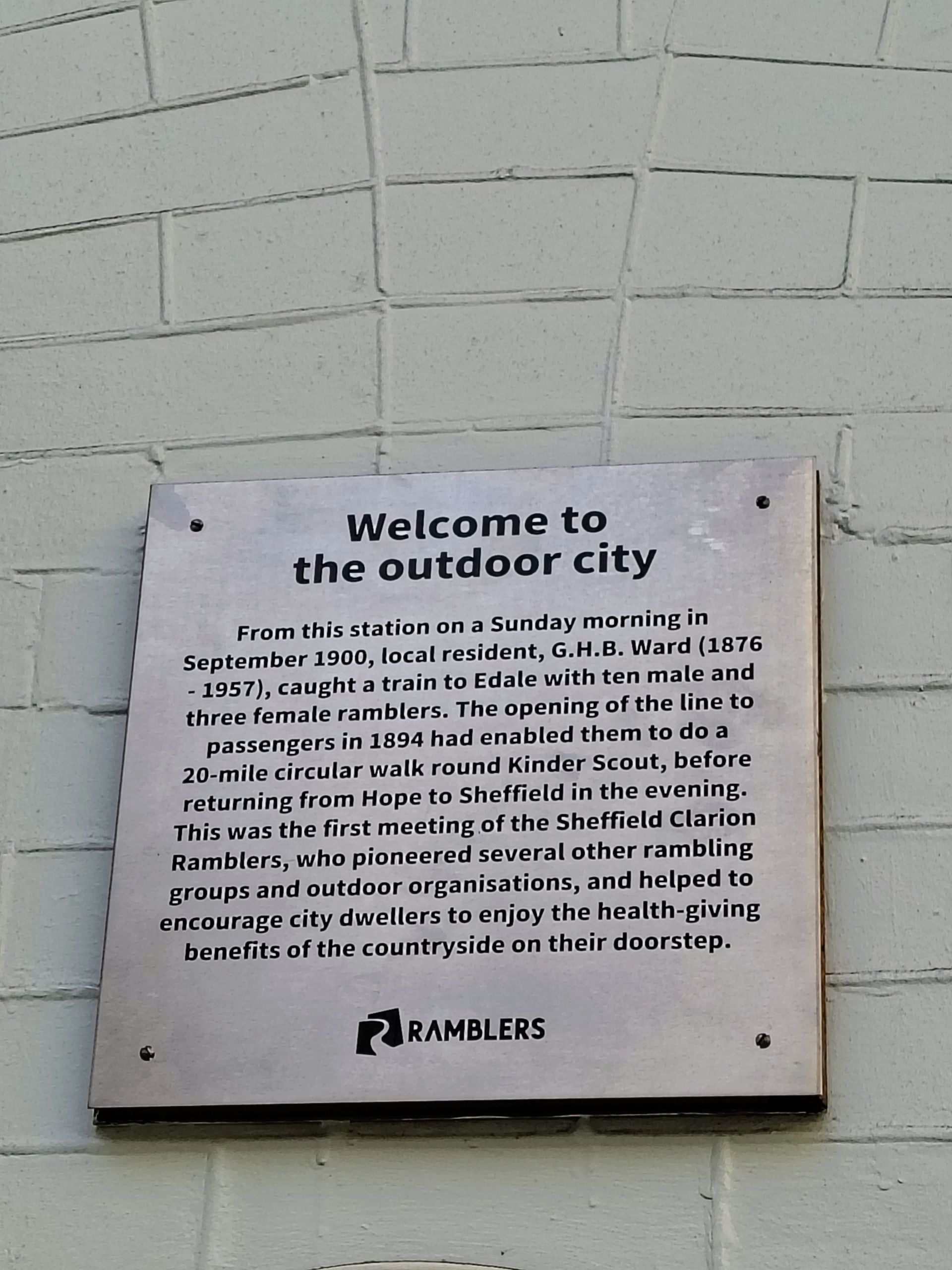Ramblers memorial plaque at Sheffield station