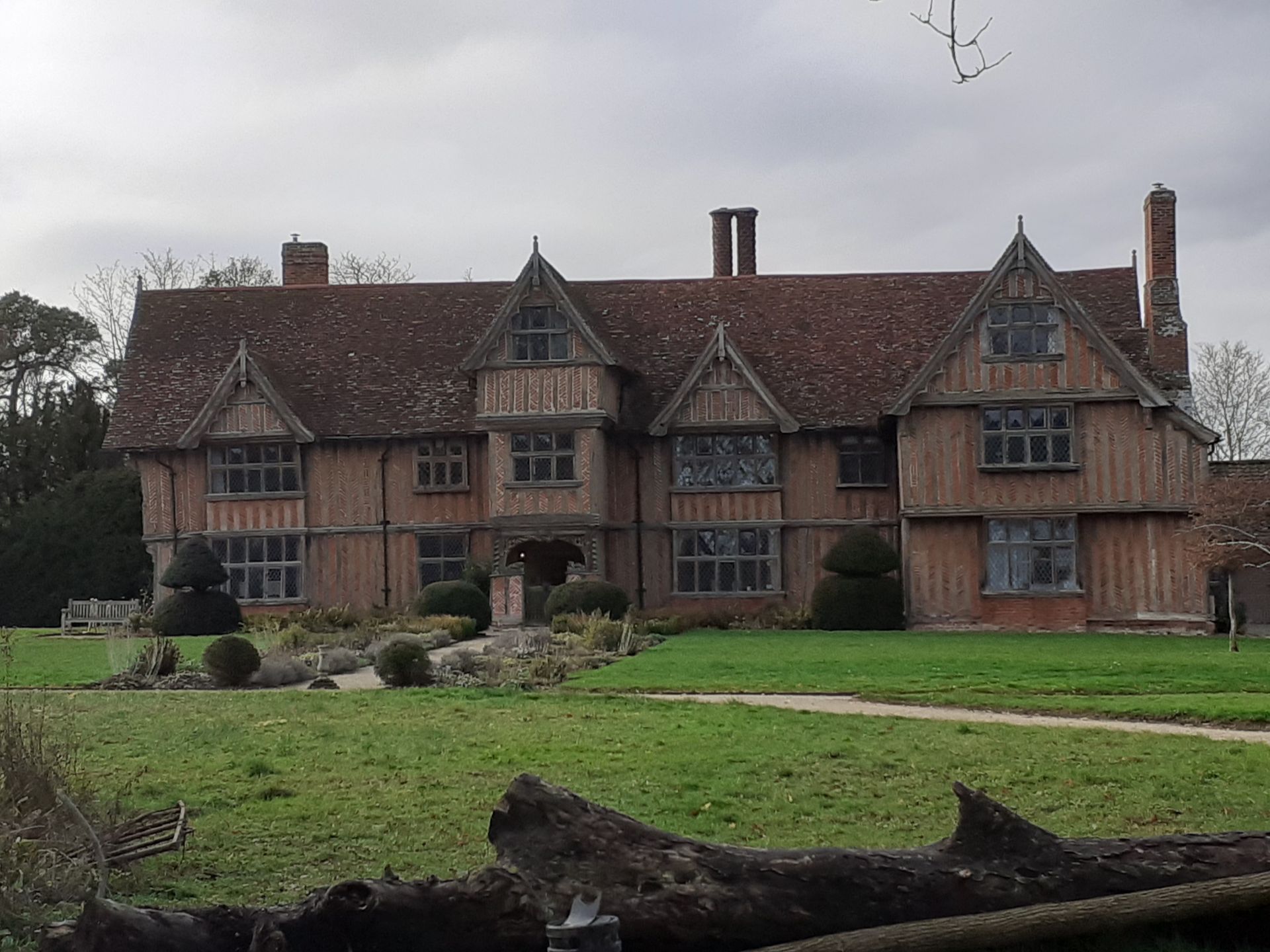 Thurston Hall, Hawkedon