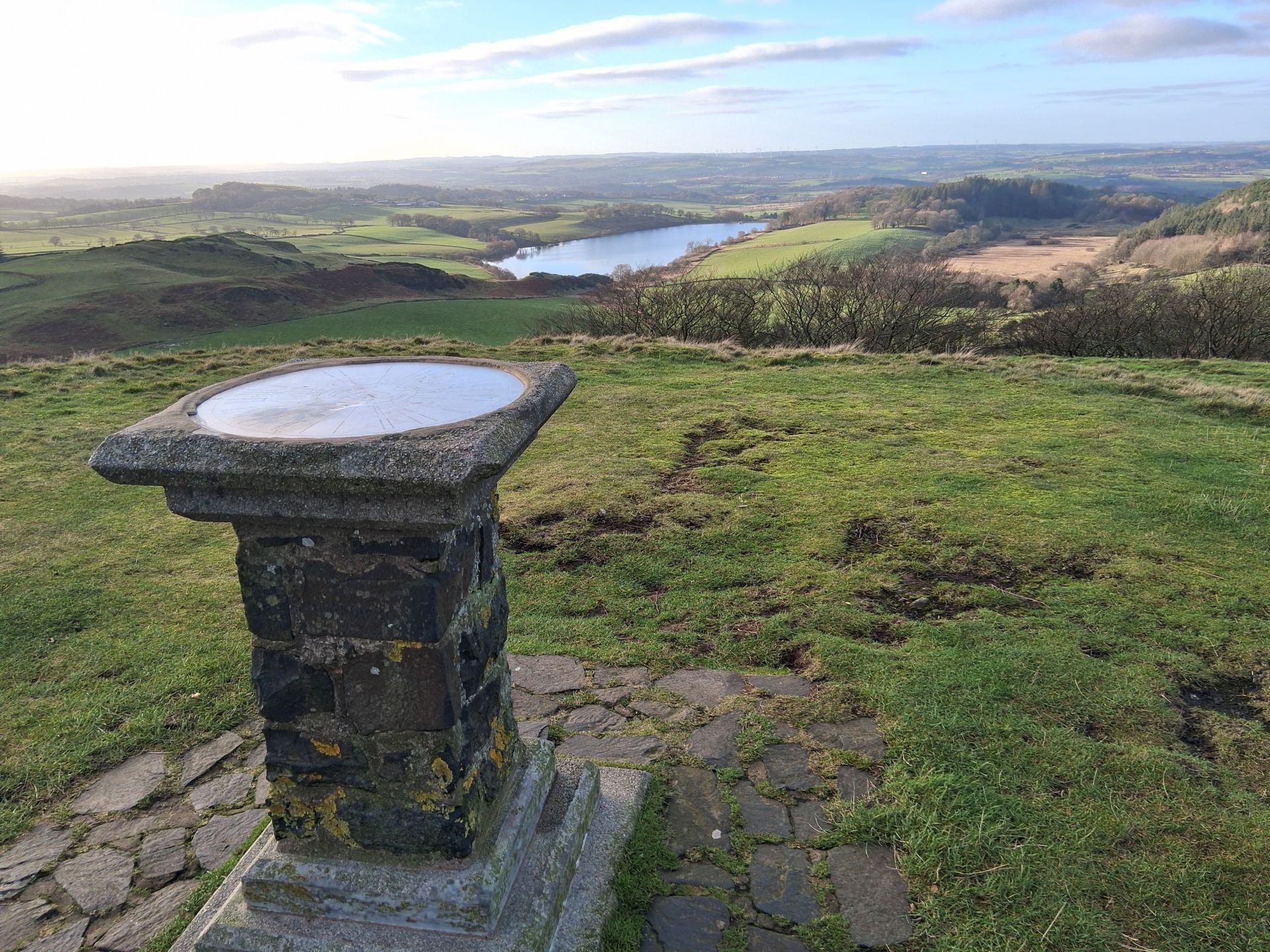 Cockleroy summit View Finder looking towards  the 'Hidden Loch' of the  Lochcote Reservoir, Bathgate Hills & many more distant hills indicated