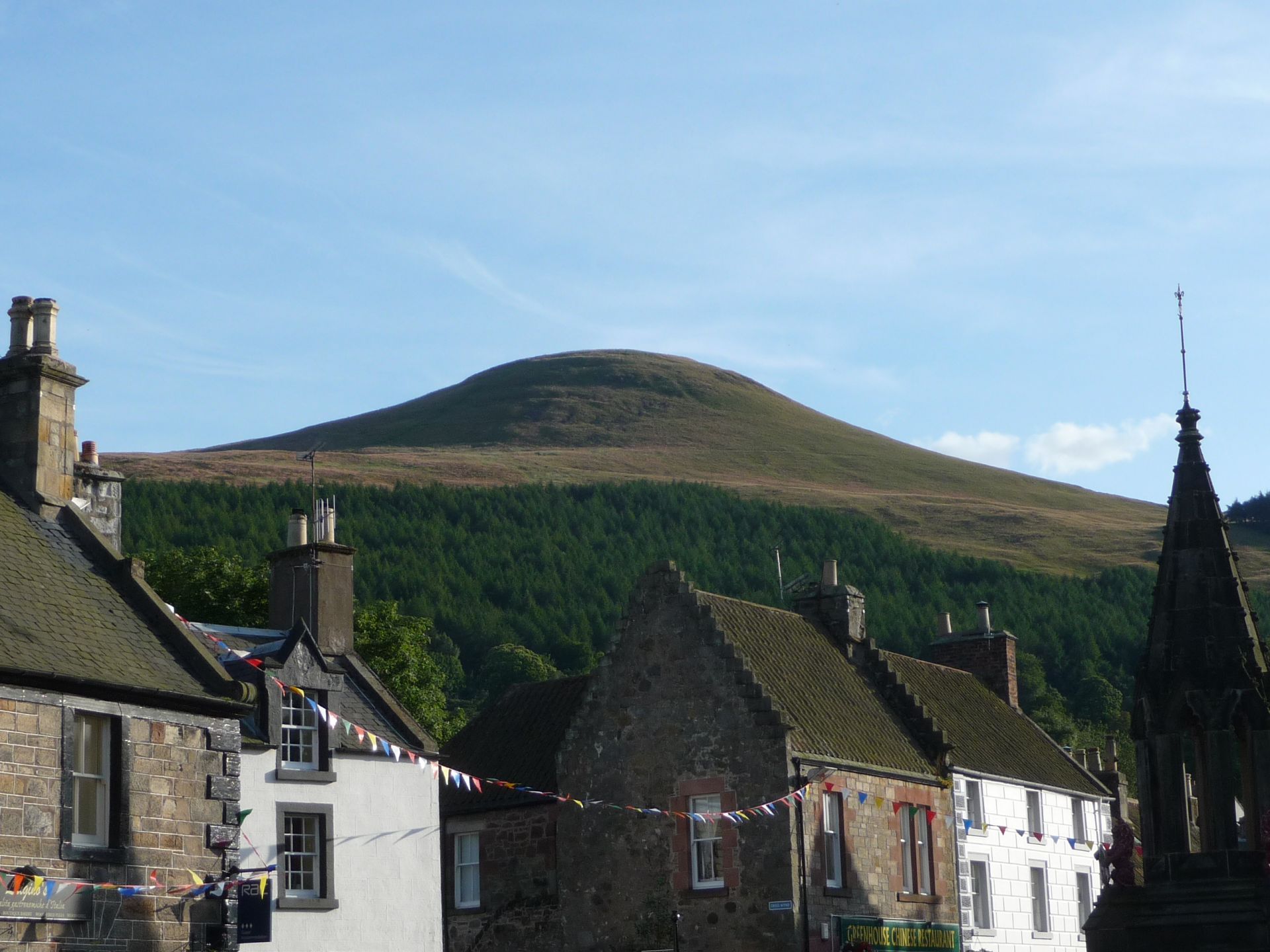 East Lomond from Falkland