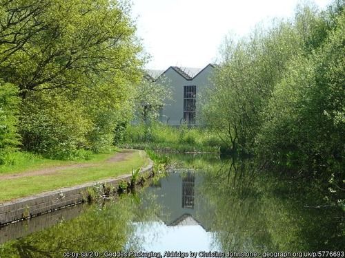 Canal and Geddes packaging factory, Copyright Christine Johnson, used under Creative Commons licence v2.0