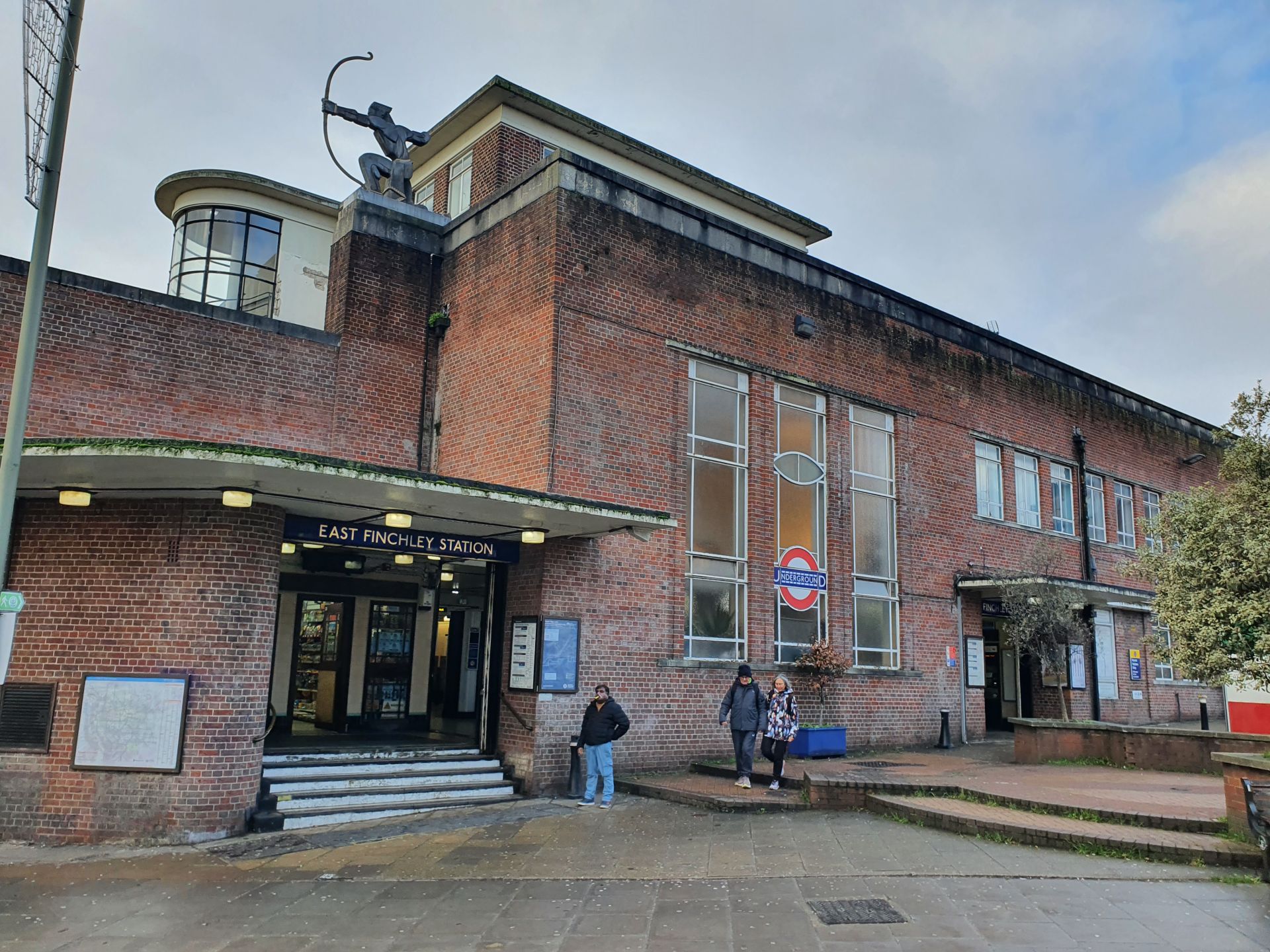 The Archer at East Finchley Station