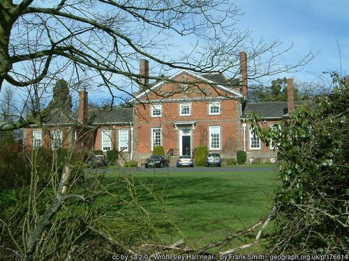 Wrottesley Hall, copyright Frank Smith,used under Creative Commons licence v2.0.