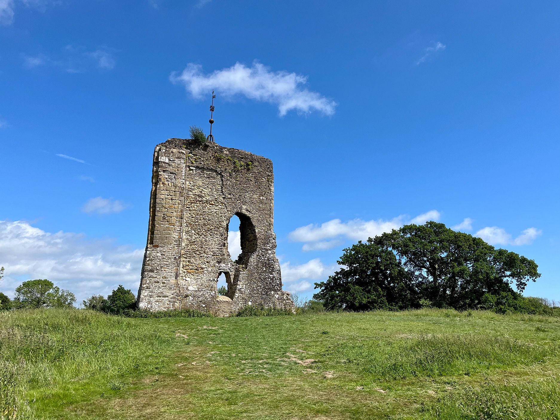 Ruins of Knepp castle