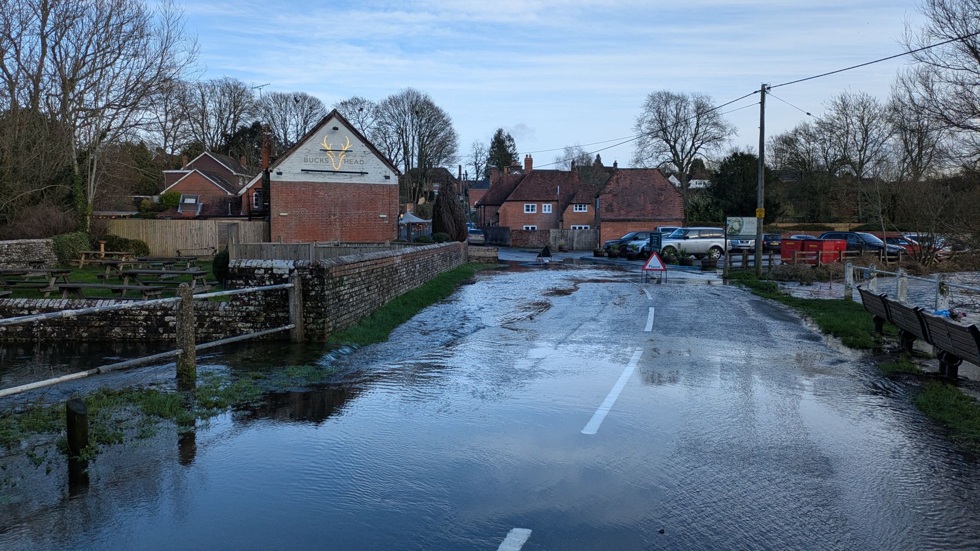 It's wet in Meonstoke