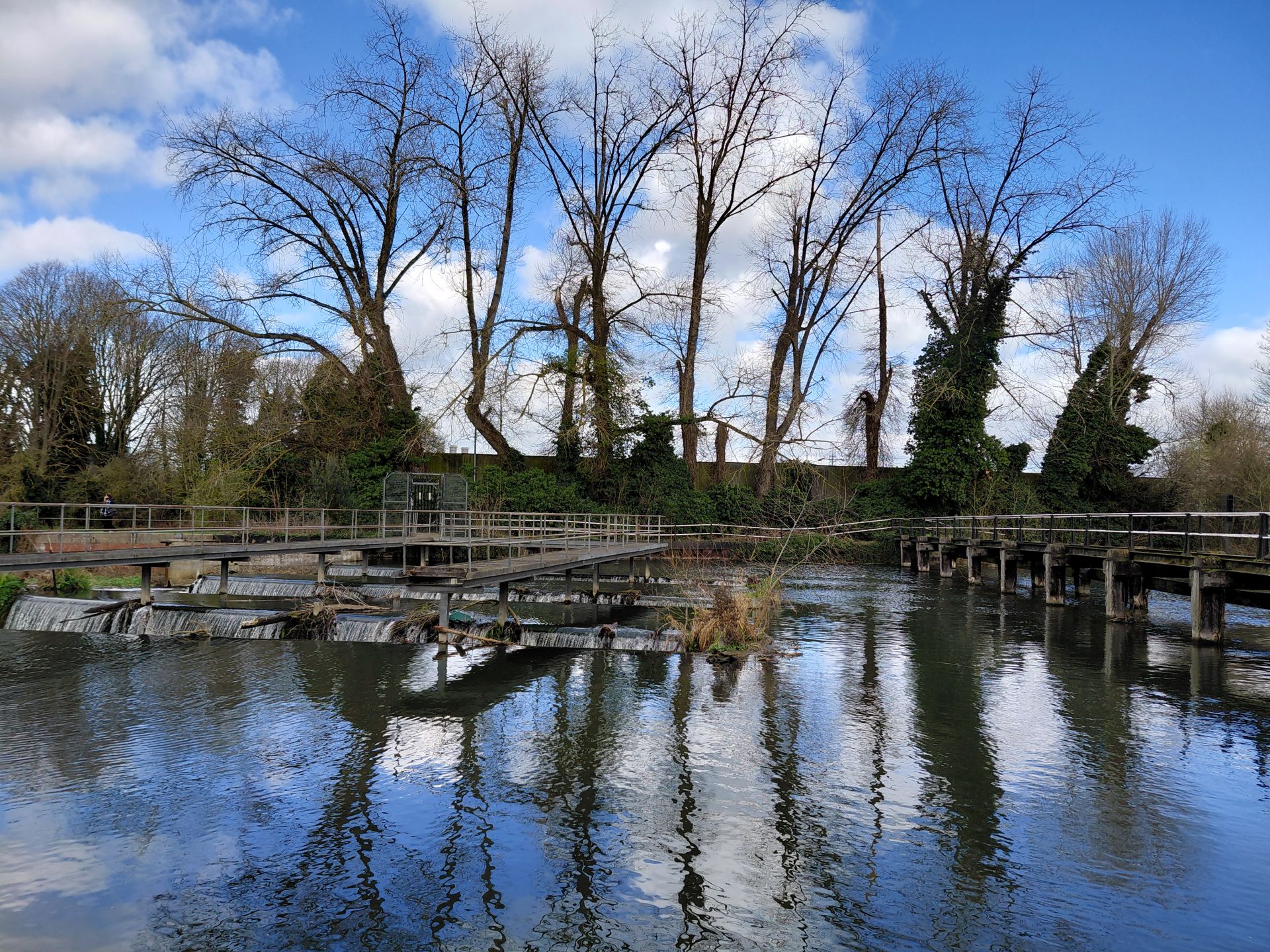 River Lea - Dobbs Weir