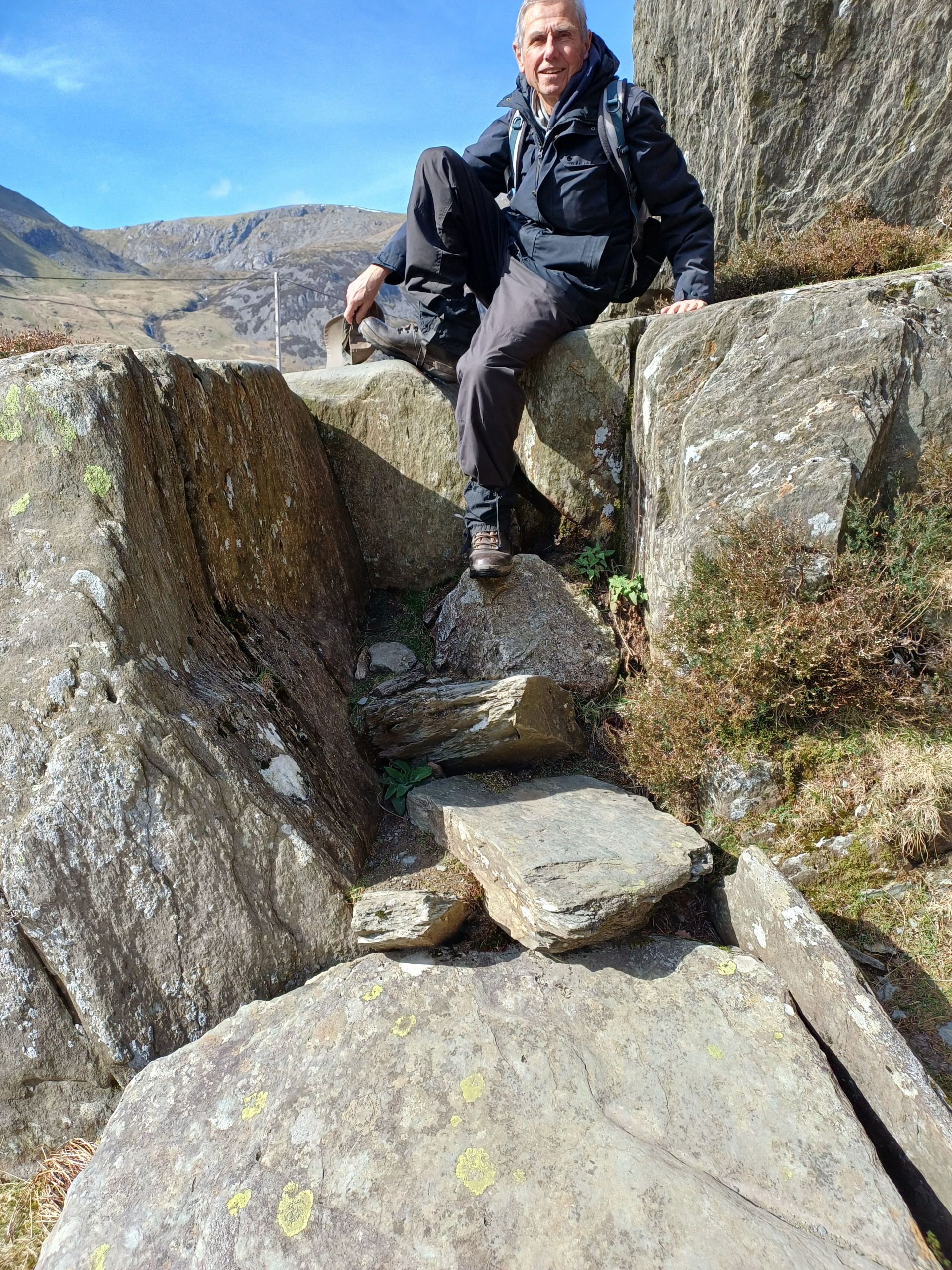  rocky section by the lake