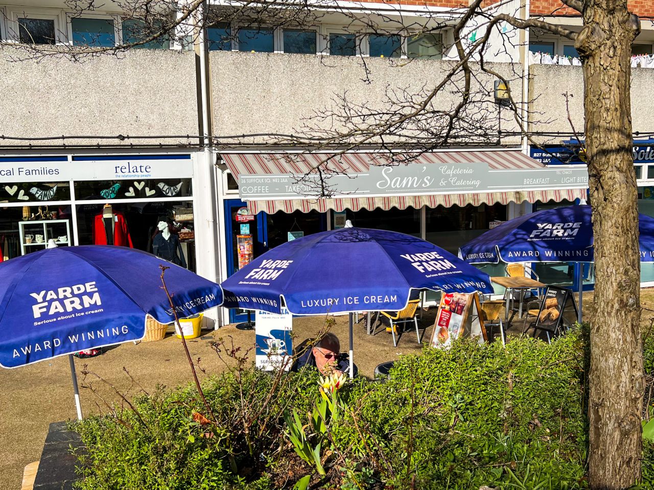 Sam's Cafe