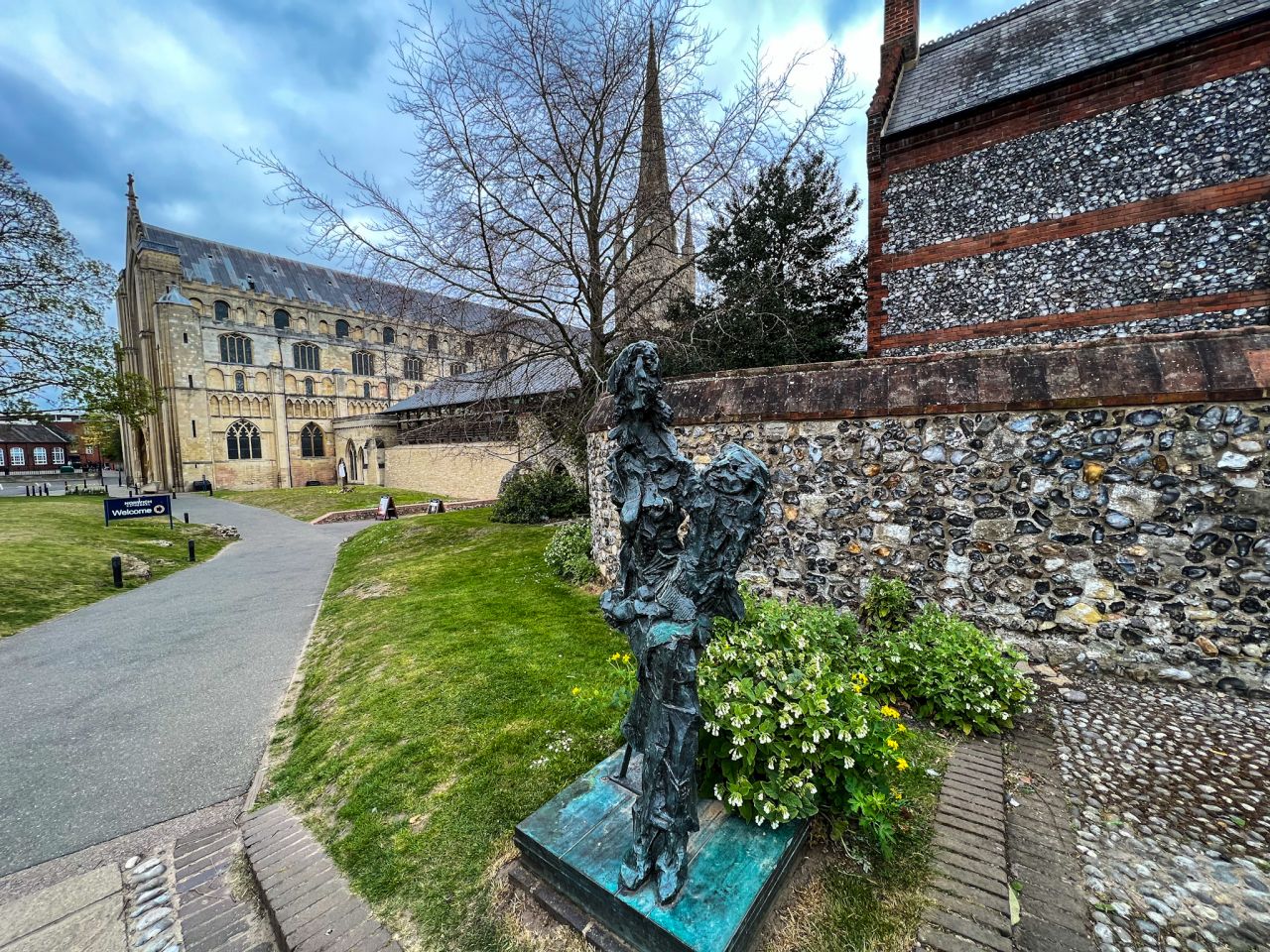 Mother and Child statue
