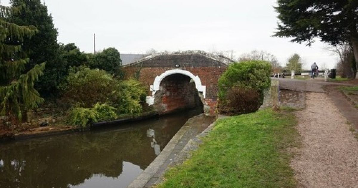 Alrewas and Fradley Junction (Lichfield, Staffordshire) 5.8m Sat 17/05 ...