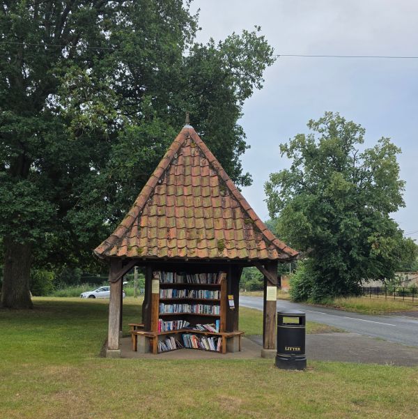 Redgrave village green
