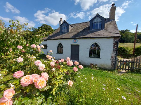 Lock Keepers cottage with roses