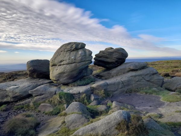 KIssing Stones (Wain Stones)