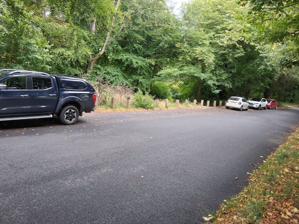 Image to help drivers identify the parking area.