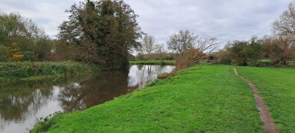 The River Kennet near the Cunning Man